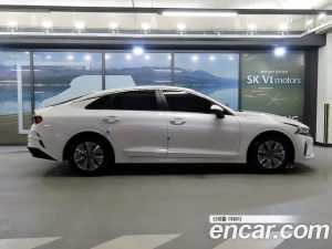 Kia K5 2021 года из Южной Кореи