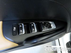 Kia K5 2021 года из Южной Кореи