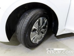 Kia K5 2021 года из Южной Кореи