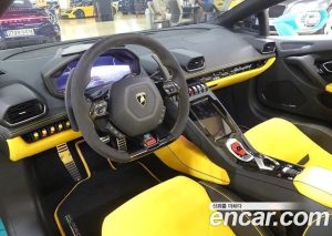 Lamborghini Huracan EVO 5.2 SPYDER 2023 года из Южной Кореи