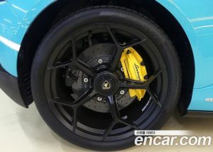 Lamborghini Huracan EVO 5.2 SPYDER 2023 года из Южной Кореи