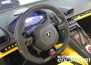 Lamborghini Huracan EVO 5.2 SPYDER 2023 года из Южной Кореи
