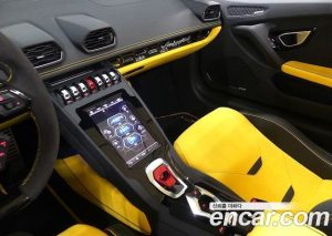 Lamborghini Huracan EVO 5.2 SPYDER 2023 года из Южной Кореи