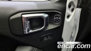 Jeep Wrangler 2.0 Overland 4Door 2021 года из Южной Кореи
