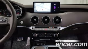 Kia Stinger 2.5 AWD Meister 2023 года из Южной Кореи