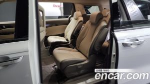 Kia Carnival Бензин 9-Seater HI-Limousine 2023 года из Южной Кореи