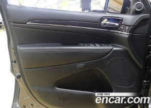 Jeep Cherokee 3.6 Overland 2021 года из Южной Кореи