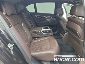 BMW 7-Series 745e i퍼포먼스 Design Pure Excellence 2021 года из Южной Кореи