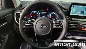 Kia Seltos Бензин 1.6 Turbo 2WD 2021 года из Южной Кореи
