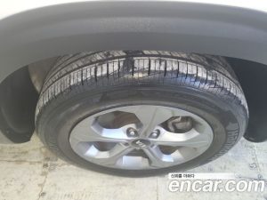 Kia Seltos Бензин 1.6 Turbo 2WD 2022 года из Южной Кореи