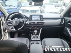 Kia Seltos Бензин 1.6 Turbo 2WD 2022 года из Южной Кореи
