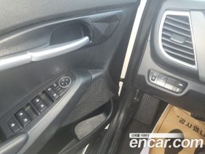 Kia Seltos Бензин 1.6 Turbo 2WD 2022 года из Южной Кореи