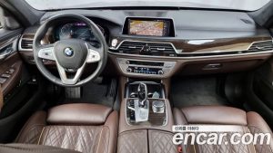 BMW 7-Series 740Li xDrive Design Pure Excellence 2020 года из Южной Кореи