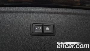 Audi SQ5 3.0 TDI 4WD 2020 года из Южной Кореи