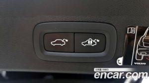 Volvo XC40 T4 PowerPulse 2020 года из Южной Кореи