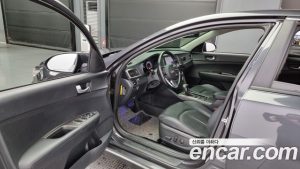 Kia K5 2.0 2020 года из Южной Кореи