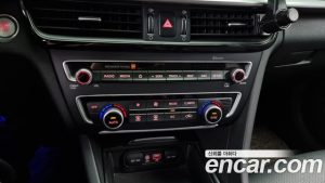 Kia K5 2.0 2020 года из Южной Кореи