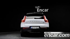 Volvo XC40 B4 R-디자인 2021 года из Южной Кореи