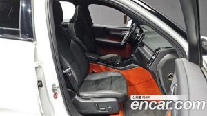 Volvo XC40 B4 R-디자인 2021 года из Южной Кореи
