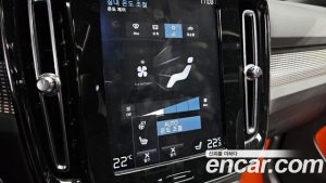 Volvo XC40 B4 R-디자인 2021 года из Южной Кореи