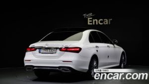 Mercedes-Benz E-Class E350 4MATIC AMG Line 2021 года из Южной Кореи
