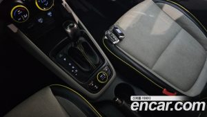 Hyundai Venue 1.6 Flux 2020 года из Южной Кореи