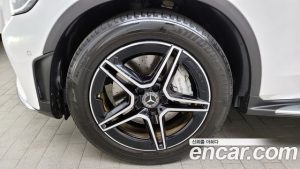 Mercedes-Benz GLC-Class GLC300 4MATIC Premium 2020 года из Южной Кореи