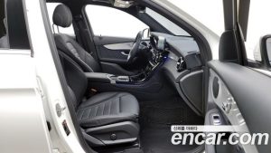 Mercedes-Benz GLC-Class GLC300 4MATIC Premium 2020 года из Южной Кореи
