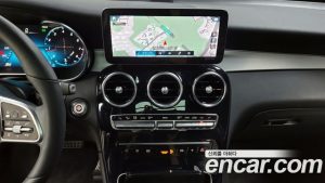 Mercedes-Benz GLC-Class GLC300 4MATIC Premium 2020 года из Южной Кореи