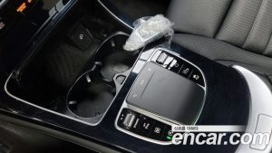 Mercedes-Benz GLC-Class GLC300 4MATIC Premium 2020 года из Южной Кореи