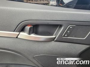 Hyundai AVANTE 1.6 2020 года из Южной Кореи