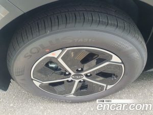 Kia Niro Prestige 2024 года из Южной Кореи