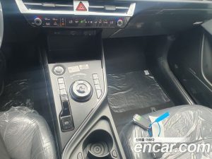 Kia Niro Prestige 2024 года из Южной Кореи