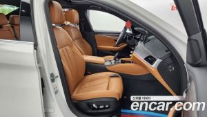 BMW 5-Series 530e M Sport 2020 года из Южной Кореи