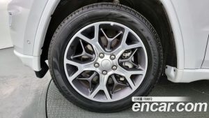 Jeep Cherokee 3.6 Overland 2021 года из Южной Кореи