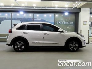 Kia Niro 1.6 HEV 2020 года из Южной Кореи