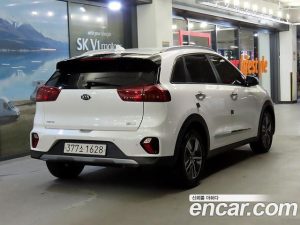 Kia Niro 1.6 HEV 2020 года из Южной Кореи