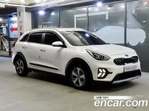 Kia Niro 1.6 HEV 2020 года из Южной Кореи
