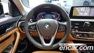 BMW 5-Series 520i Luxury 2020 года из Южной Кореи