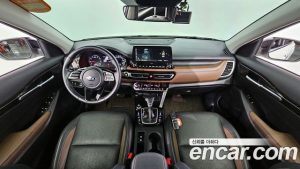 Kia Seltos Бензин 1.6 Turbo 2WD 2021 года из Южной Кореи