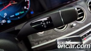 Mercedes-Benz E-Class E350 4MATIC AMG Line 2021 года из Южной Кореи