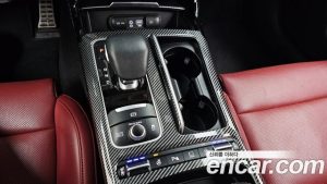 Kia Stinger 2.0 Turbo 2WD 2020 года из Южной Кореи