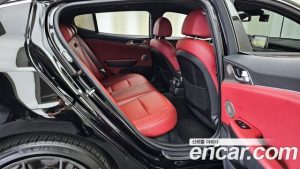 Kia Stinger 2.0 Turbo 2WD 2020 года из Южной Кореи