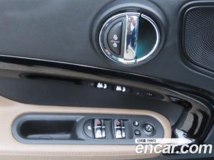 Mini Countryman ALL4 2020 года из Южной Кореи