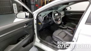 Hyundai AVANTE 1.6 2020 года из Южной Кореи