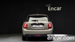 Mini Cooper 5Door HIGH 2020 года из Южной Кореи