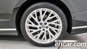 Audi A8 55 TFSI 4WD LWB 2020 года из Южной Кореи