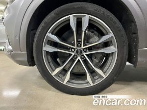 Audi SQ8 4.0 TDI 4WD 2021 года из Южной Кореи