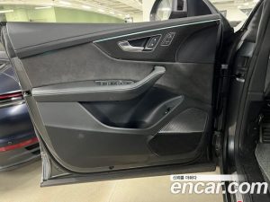 Audi SQ8 4.0 TDI 4WD 2021 года из Южной Кореи
