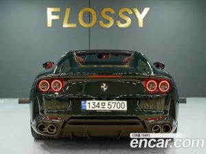 Ferrari 812 6.5 V12 2021 года из Южной Кореи